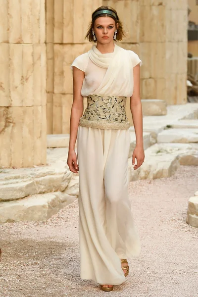 Look 83